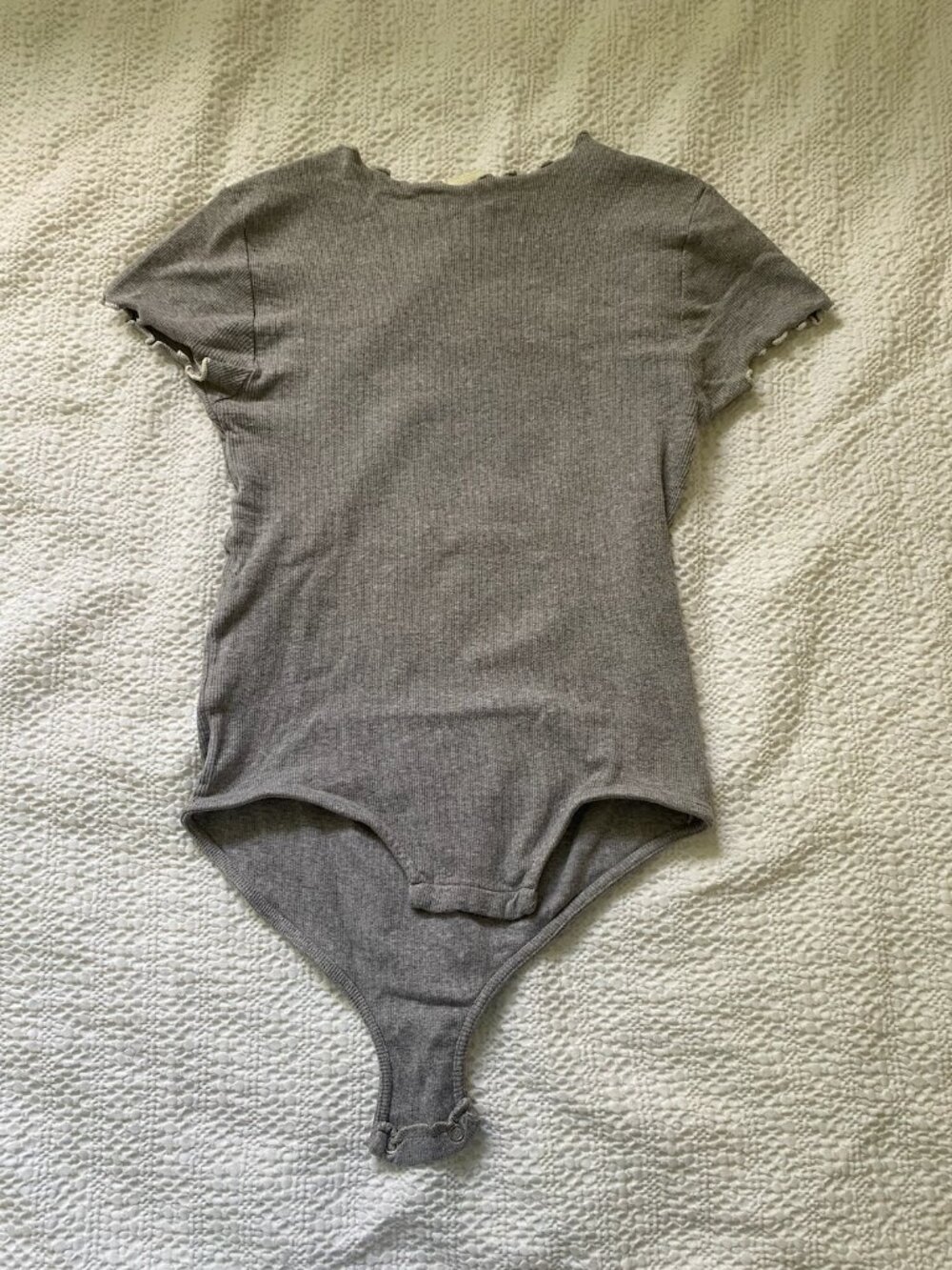 Zara Kids Gray Ribbed Lettuce Trim Short Sleeve Bodysuit - Size 13-14